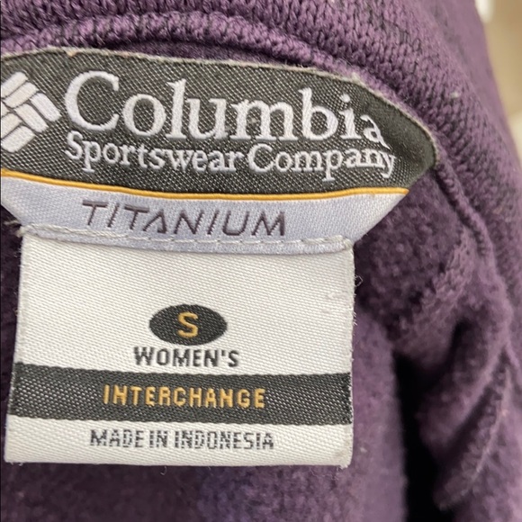 women’s Columbia jacket - Picture 7 of 7